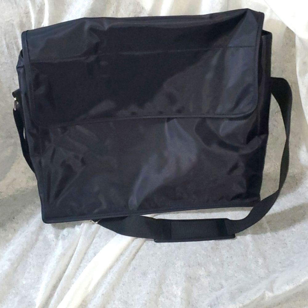 NYLON UNISEX MESSENGER BAG 🎒